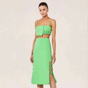 This Alexis set was a hit! The top is beautiful and very detailed.